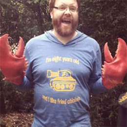 how can I eat fried chicken with these lobster hands?