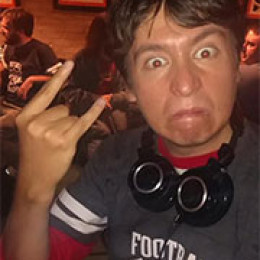 stog in a football congress jersey, flashing horns